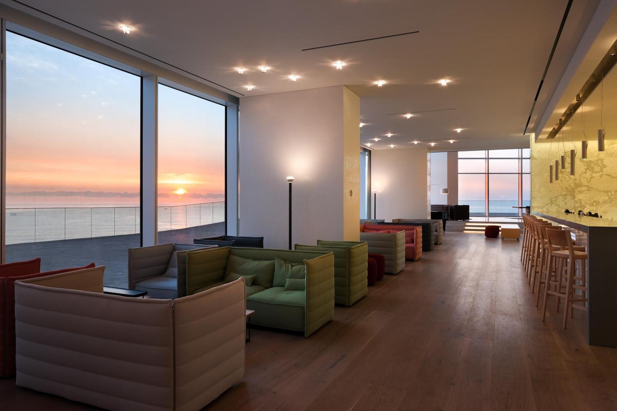 Seamarq Hotel 江陵市 エクステリア 写真
